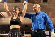 Nueva campeona en el ring: Araí Leoz brilló en su debut profesional en Necochea