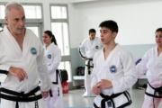 Grand Master Ebel Barat: Un ícono del Taekwon-Do llega a Necochea este sábado