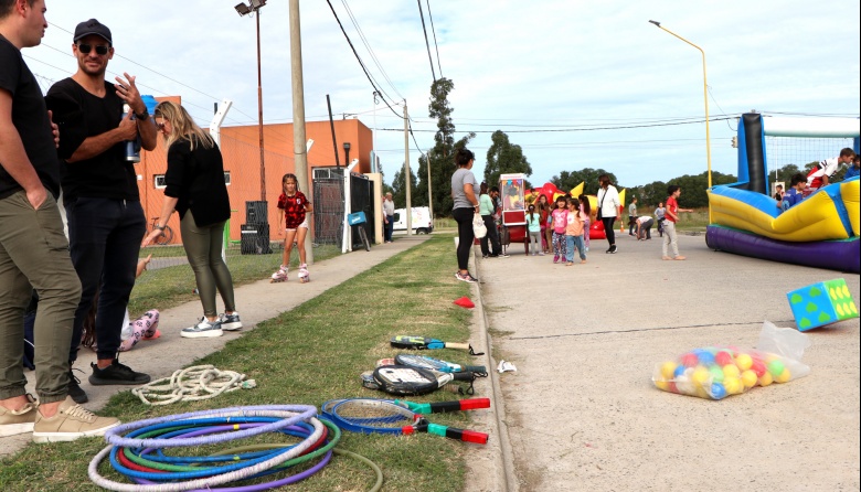 San Cayetano da la bienvenida al programa 'Jugando en los Barrios': Diversión garantizada