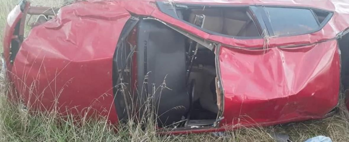 Despiste y vuelco en Ruta 55: Una familia sufrió un accidente rumbo a Necochea