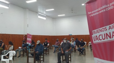 Habrá "vacuna libre" para cualquier bonaerense mayor de 70 años