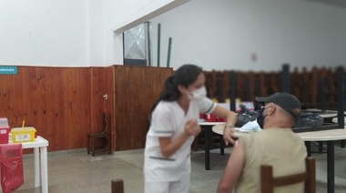 La Provincia planifica extender la vacunación libre a otras edades