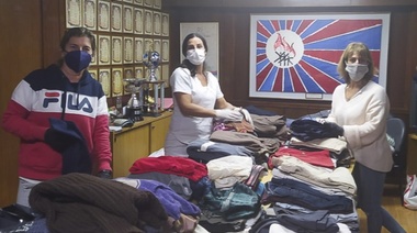 Un club local realiza una "Campaña de Abrigo" y reciben donaciones de indumentaria