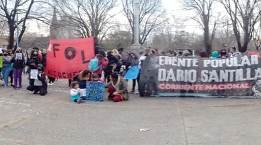 Importante movilización en Necochea contra la explotación petrolera en el mar