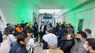 El ministro de salud bonaerense visitó Necochea y aportó una ambulancia para el Modular