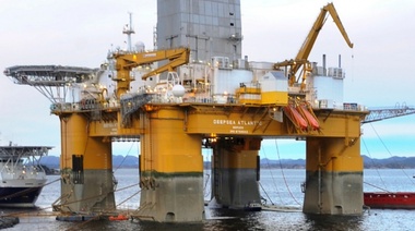 Funcionarios nacionales visitaron Necochea para defender la exploración petrolífera en el mar