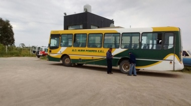 Hubo principio de acuerdo y hoy podría levantarse el paro de micros