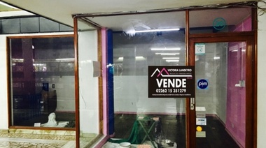 VENDO DEPARTAMENTO CON LOCAL COMERCIAL EN GALERÍA CENTRAL NECOCHEA