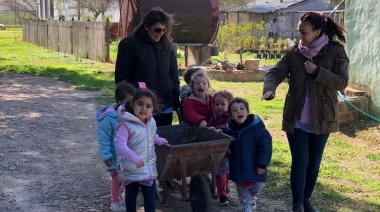 En el vivero municipal de San Cayetano recibieron a la sala de 3 años de un jardín