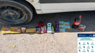 Desigualdad: Intentó llevarse sin pagar una Coca, salchichas, jugos en sobre, un producto de limpieza y galletitas