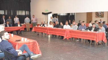 Reunión entre intendentes y funcionarios de la región por el tren de cargas a Puerto Quequén