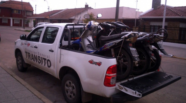 Controles de tránsito en la Ciudad: secuestraron 12 motos y automóvil