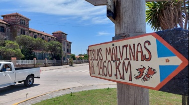 La particular intervención en la Avenida 2: Islas Malvinas a 1.460 km