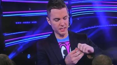 Video: Santiago Del Moro explicó el uso del preservativo a los participantes de Gran Hermano y a toda la audiencia