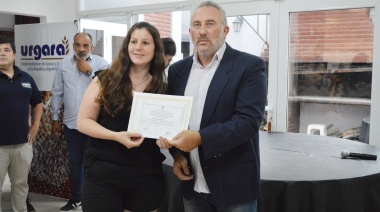 Futuros trabajadores calificados: Urgara entregó certificados a peritos en granos