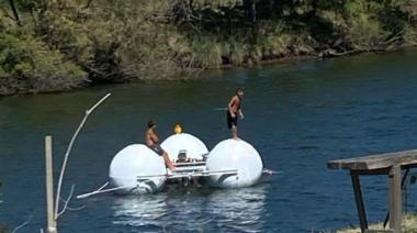 Insólito: Ya quisieron robarse los cables de la fuente flotante lumínica del Paseo de la Ribera