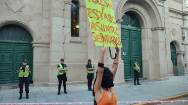 8M en Necochea: Fuerte reclamo se escuchó en el centro de la ciudad
