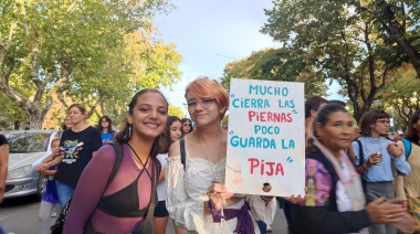 8M en Necochea: Fuerte reclamo se escuchó en el centro de la ciudad