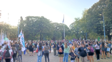 8M en Necochea: Fuerte reclamo se escuchó en el centro de la ciudad