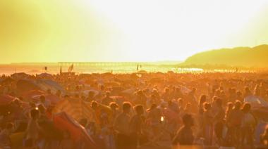 El calor no afloja: Necochea bajo alerta y habrá picos de 37º