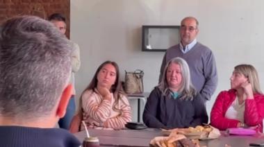 "No vuelvas" la canción de "Les López" para volver a la intendencia