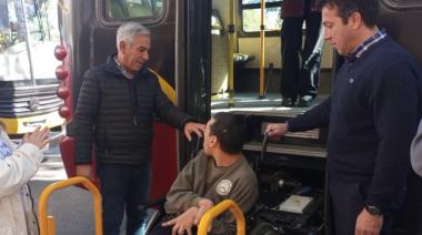 La Municipalidad presentó los nuevos colectivos con rampa para personas con discapacidad