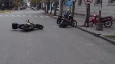 Estudiante herido tras ser embestido por una moto frente al ex Colegio Nacional