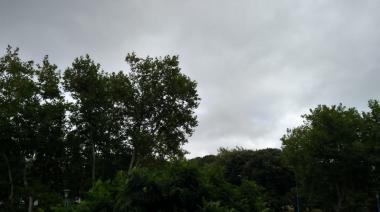 Domingo cálido y nublado con posibilidad de lluvias