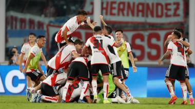 River Plate se corona en la Supercopa: Aliendro sella la victoria sobre Estudiantes