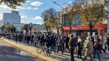 La Educación no se toca: Multitudinaria marcha en defensa de las Universidades Públicas