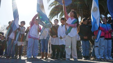 Quequén celebra su aniversario con música, desfile y mensajes de esperanza del Intendente Rojas