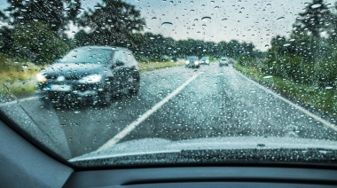 Cómo conducir de forma segura durante la tormenta de Santa Rosa