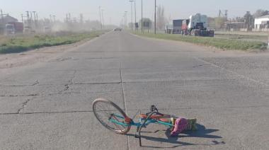 Ciclista hospitalizado tras ser embestido por una camioneta en Quequén