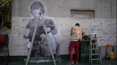 Cuenta regresiva para el Muraltar Maradoniano 2024 en Necochea: arte, música y homenaje al 10