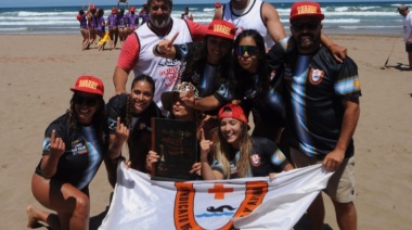 El salvataje como protagonista: 15 equipos compitieron en el desafío de aguas abiertas en Sahara Club