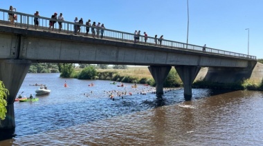 Este domingo, la prueba de aguas abiertas "Homenaje a Eduardo Otero" cierra el Campeonato 2025