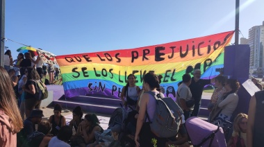 ¿Qué se exigió y reclamó en la multidinaria Marcha Federal del Orgullo Antifascista y Antirracista en Necochea?