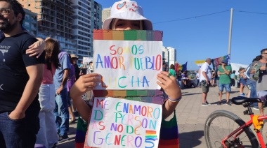 ¿Qué se exigió y reclamó en la multidinaria Marcha Federal del Orgullo Antifascista y Antirracista en Necochea?