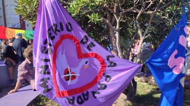 ¿Qué se exigió y reclamó en la multidinaria Marcha Federal del Orgullo Antifascista y Antirracista en Necochea?