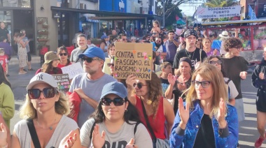 ¿Qué se exigió y reclamó en la multidinaria Marcha Federal del Orgullo Antifascista y Antirracista en Necochea?