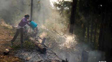 Mientras los incendios consumen la Patagonia, el gobierno ignora la emergencia