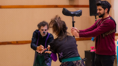 Con teatro, circo y ecología, Puerto Quequén llenó salas en Juan N.Fernández y La Dulce