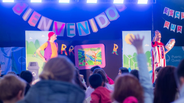Con teatro, circo y ecología, Puerto Quequén llenó salas en Juan N.Fernández y La Dulce