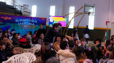 Con teatro, circo y ecología, Puerto Quequén llenó salas en Juan N.Fernández y La Dulce