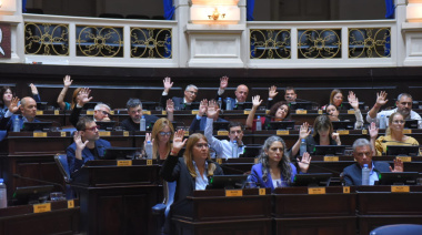 Kicillof logró la aprobación del endeudamiento y los municipios esperan el reparto de fondos