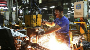 La industria en territorio bonaerense registró un caída del 4,4%
