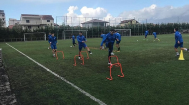 Gaby Martinena la pelea jugando en Albania y pide pista para mejorar el fútbol local