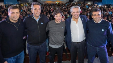 Fernández cerró acto de campaña en Necochea: "Vamos a quitarle a los argentinos la angustia cotidiana que tienen de perder su trabajo"