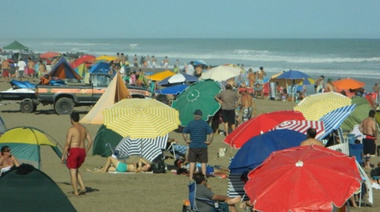Desde el jueves las playas de San Cayetano contarán con guardavidas