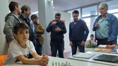 Continúan los talleres de ajedrez abiertos y educativos